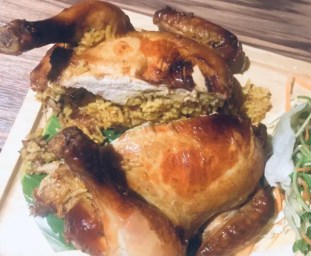 燒春雞釀香茅黃飯