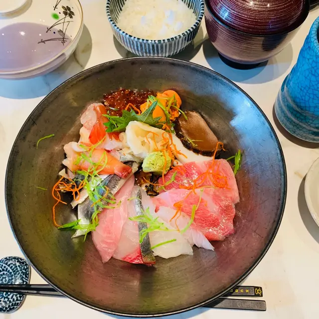 Deluxe  chirashi