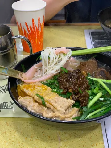 韭菜炸鱼卷鱿鱼冬菇米粉