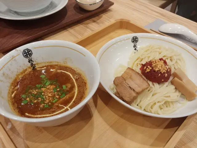 濃厚咖喱味噌沾麵$115