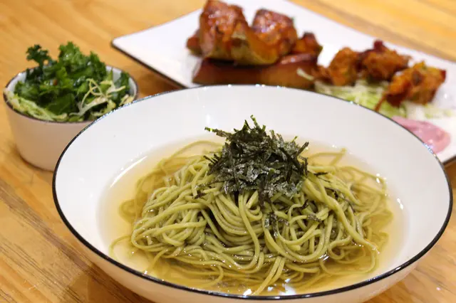 茶湯冷麵、和風燒南瓜、小茴炸雜菜球配洛神花醬
