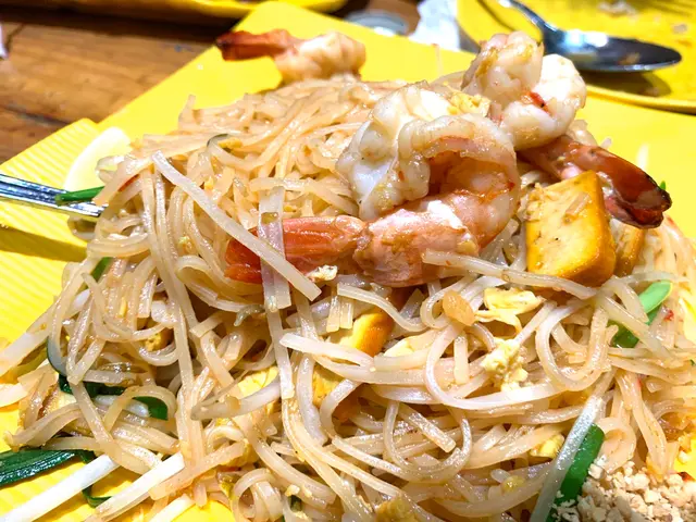 泰式鮮蝦炒金邊粉