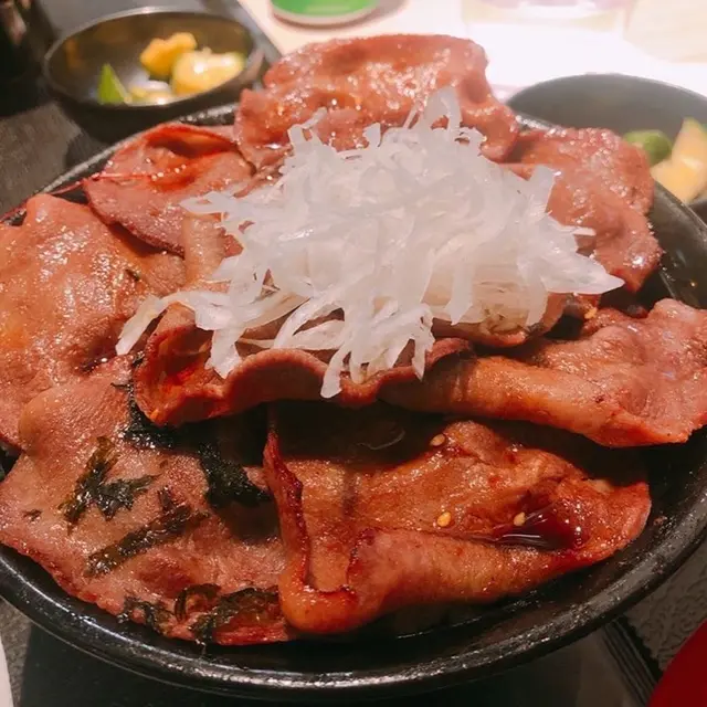 牛舌丼