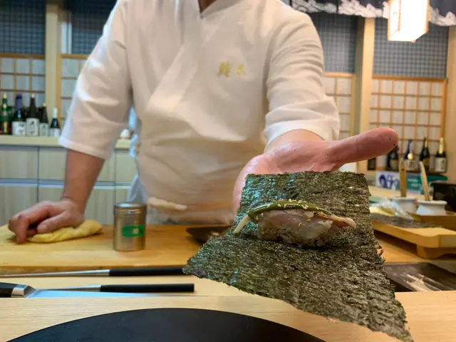 white fish hand roll
