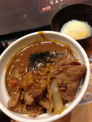 curry beef rice; eggie