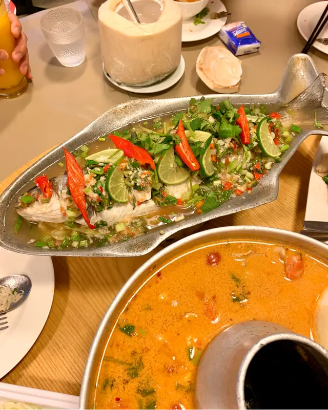 明爐青檸蒸烏頭魚