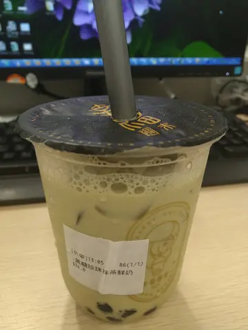 黑糖珍珠抹茶鲜奶