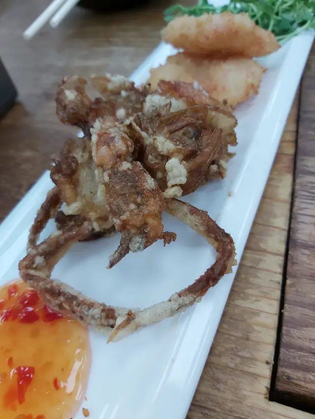 酥炸軟殼蟹加蟹肉蟹餅