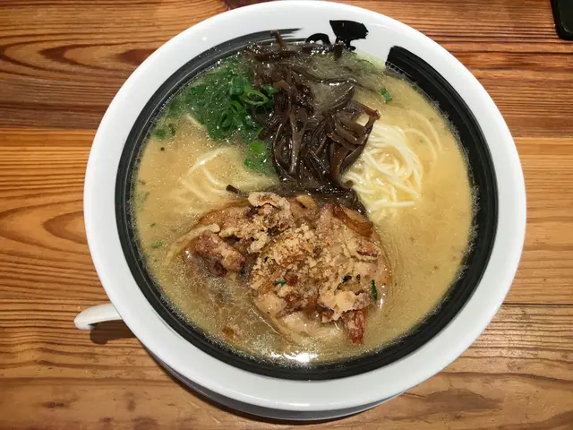 雞叉燒雞白湯拉麵