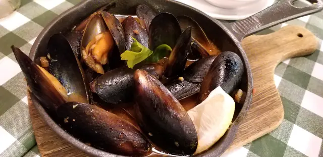 香辣蕃茄濃汁煮青口