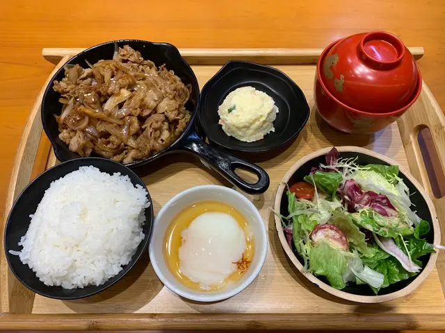 十和田牛肉飯定食