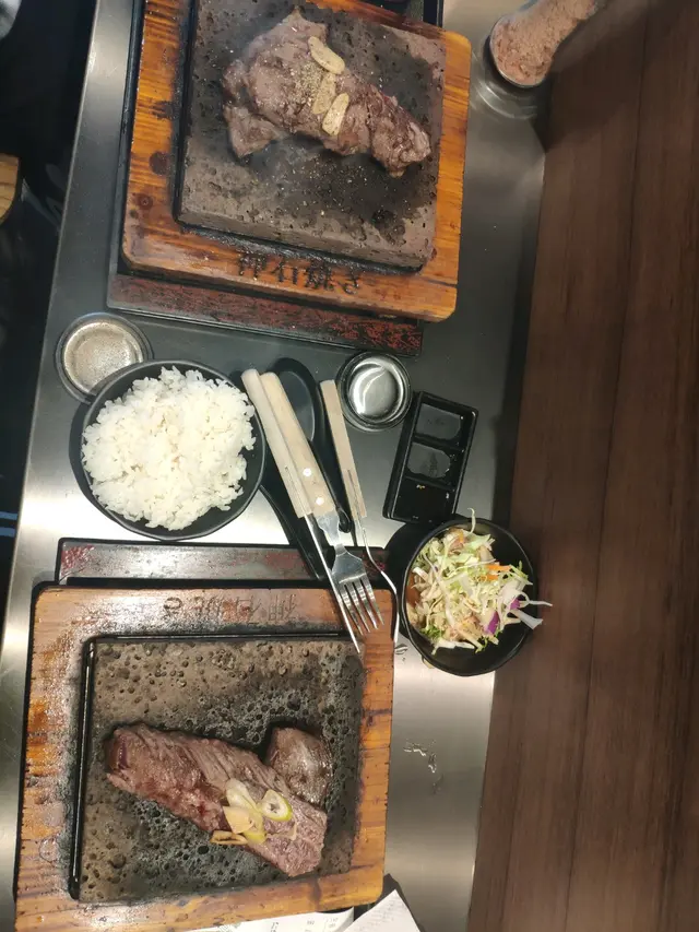 经过多次，大家都不约而同地选择了牛隔肌哈哈哈