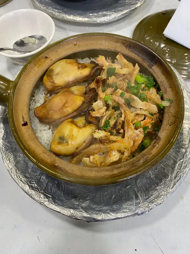 黃金蠔蝦干煲仔飯