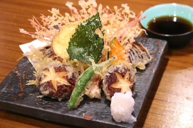 番薯、南瓜、茄子、冬菇、青椒、炸麵條