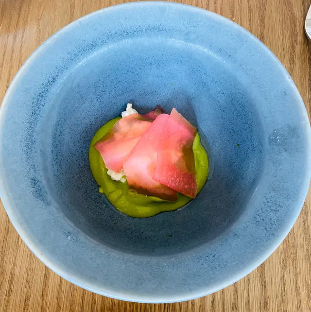 Hokkaido scallop sashimi with apple sorrel