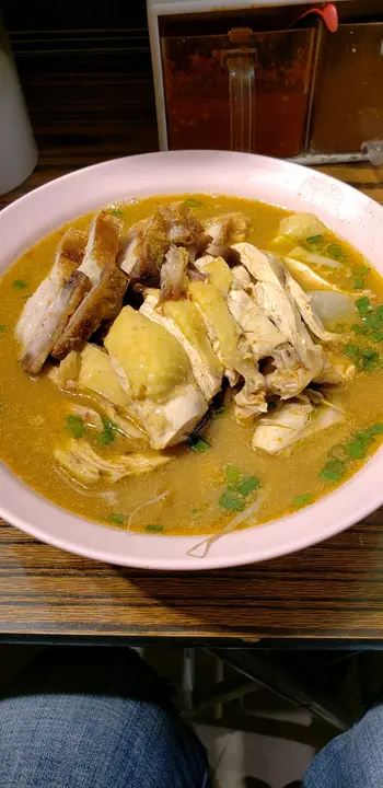 咸猪肉海南鸡金边粉(东阴公汤)