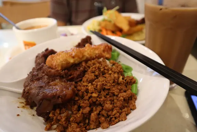 黑醋豬軟骨拼魚肉腐皮卷肉燥飯