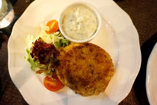 Home-Made Crab Cake with Tartar Sauce