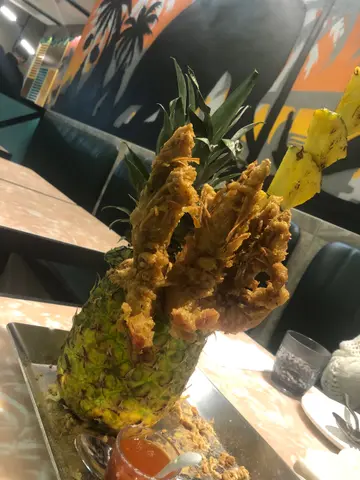 招牌菠萝炒饭配大虾