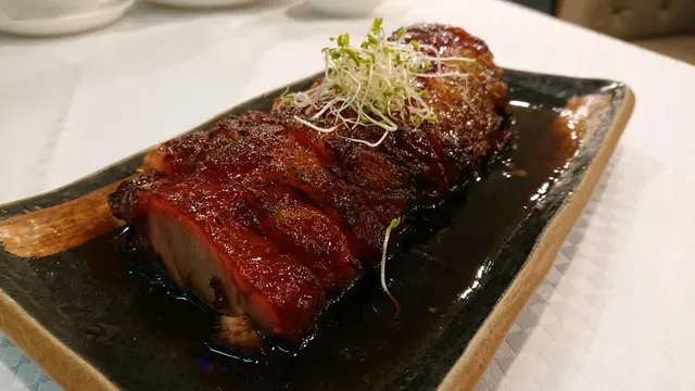 拖地蜜汁黑豚肉
