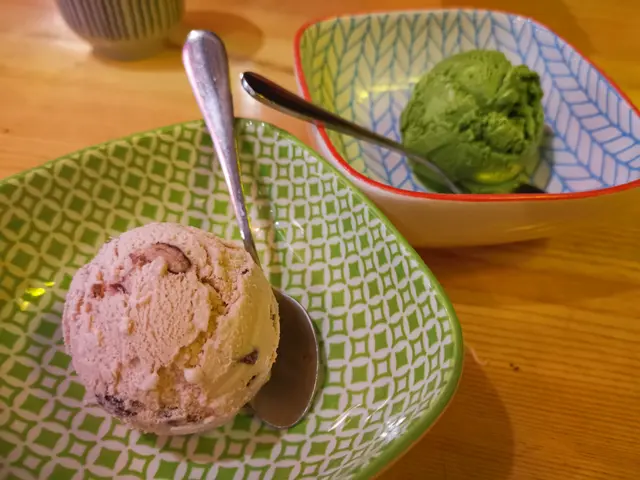 綠茶雪糕+紅荳雪糕