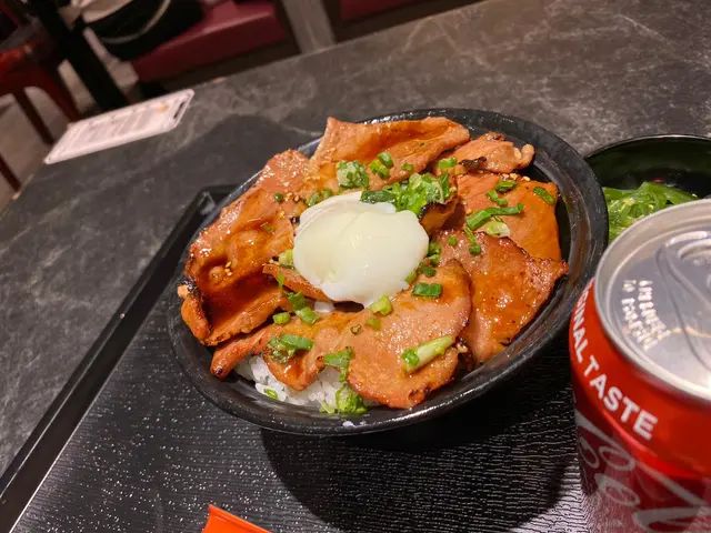 豚肉丼