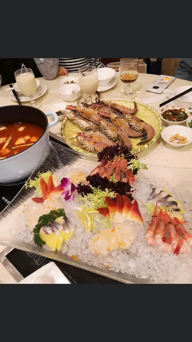 送的刺身盤  非常新鮮