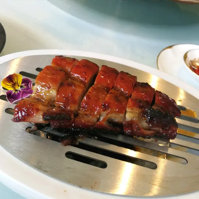 即場炭燒架,好夠睇頭~ 豬肉肥瘦適中,蜜汁加炭香味,值得再食之選~