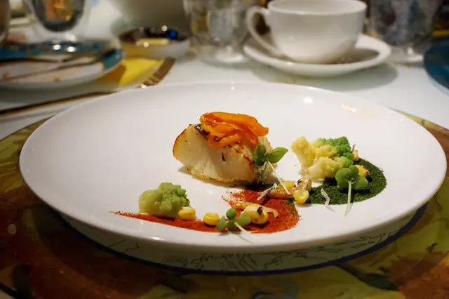 日本麵豉醬鱈魚配荷蘭燈籠椒意大利西蘭花