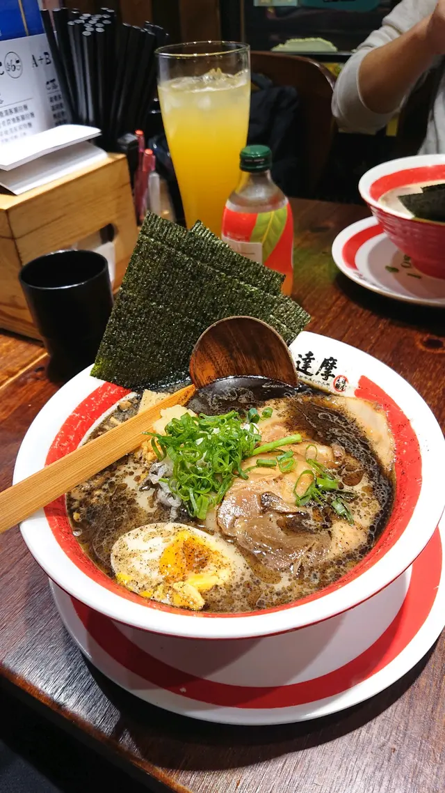 黑蒜油湯拉麵