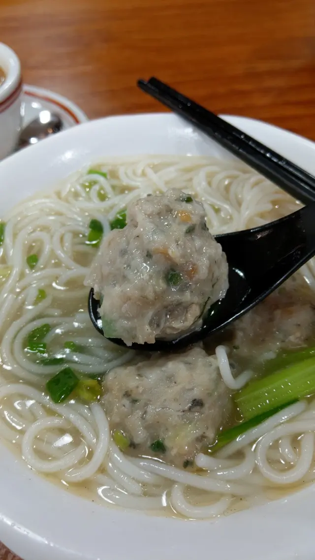 鯪魚球結實又真材實料，還加入蝦米，爽口彈牙之餘，添了鮮美！