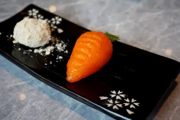 奶皇小甘笋配擂沙汤圆