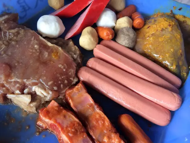 紅腸、牛丸、墨魚丸、芝士腸、魚蛋