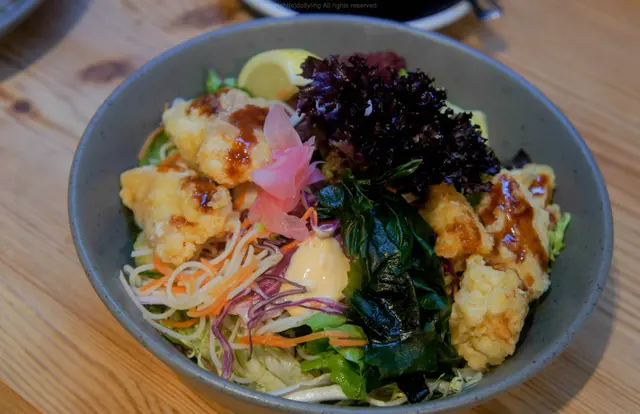 脆魚柳豆腐沙律