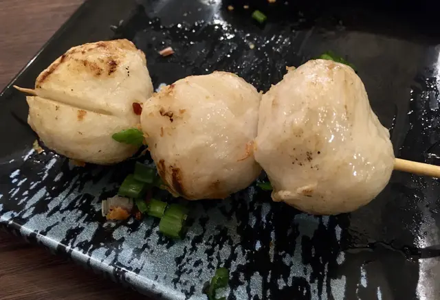 燒墨魚丸