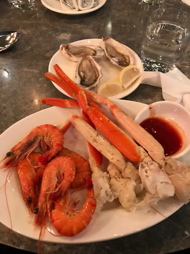 凍蝦  x  凍蟹腳