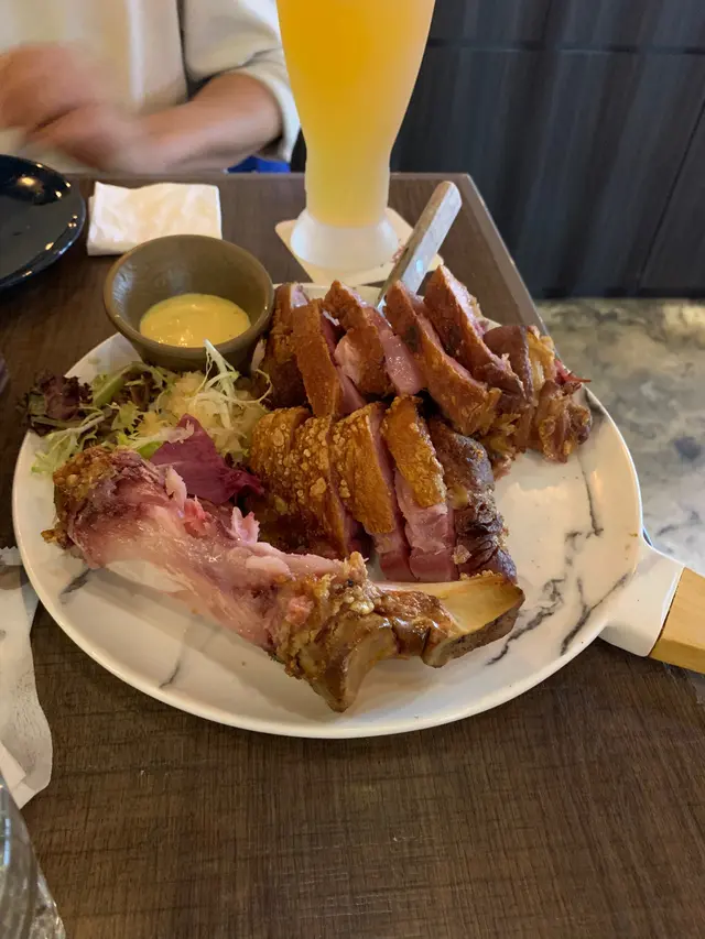 原味德國烤豬手