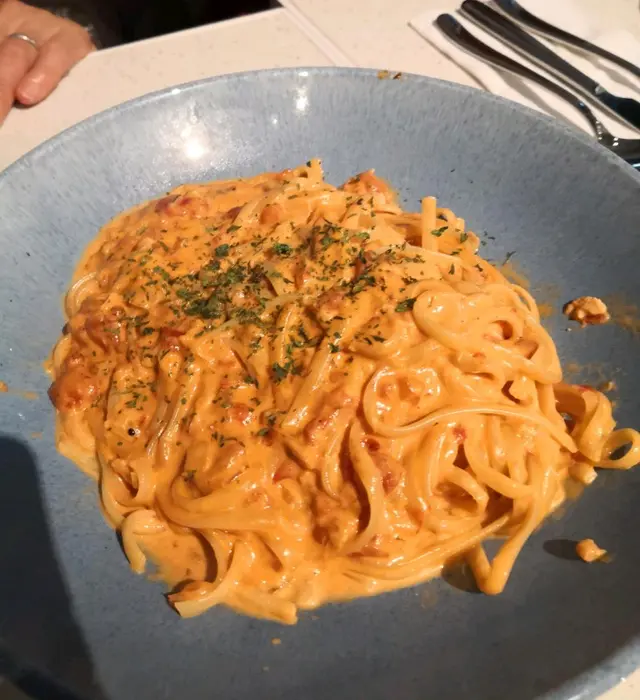 蟹肉香草蕃茄汁扁意粉