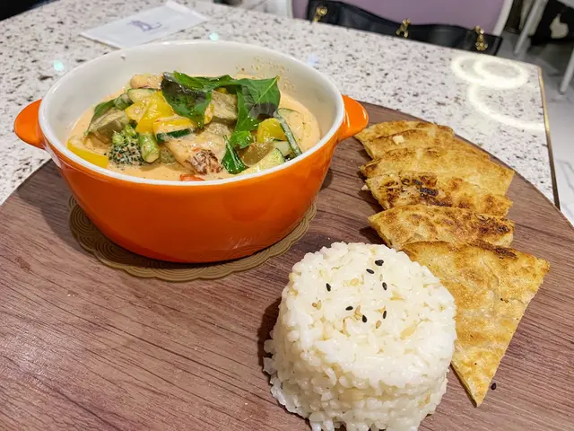 紅咖哩野菜猴頭菇