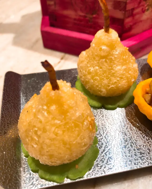 黃金啤梨鹹水角