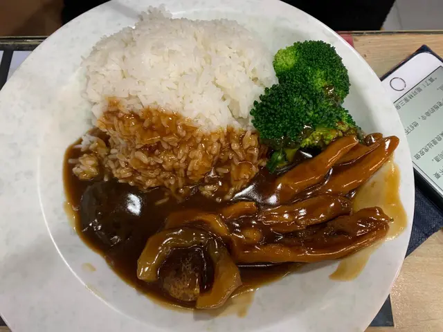 汁多餸少