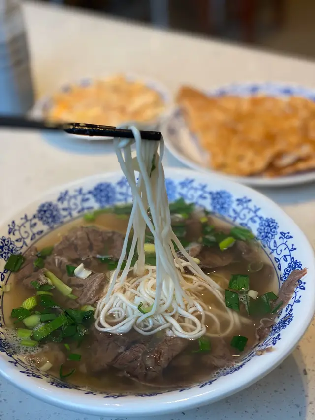 牛肉拉麵