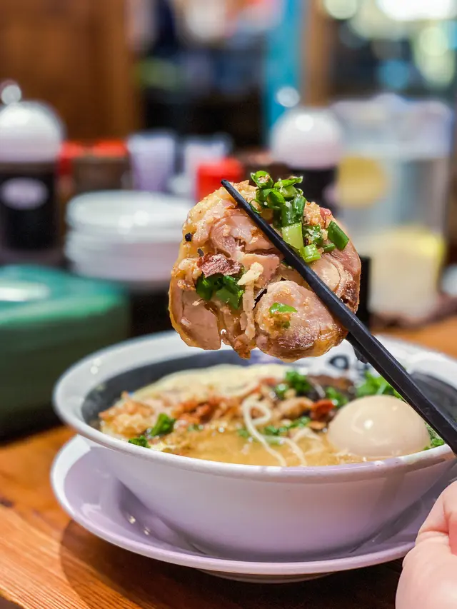 灸燒豚肉味玉拉麵🍜 