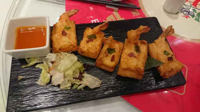 蟹肉鳳尾蝦多士