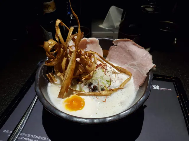 極濃雞白湯拉麵