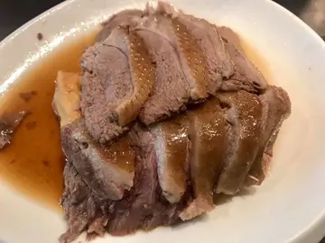 滷水鵝片配豆腐