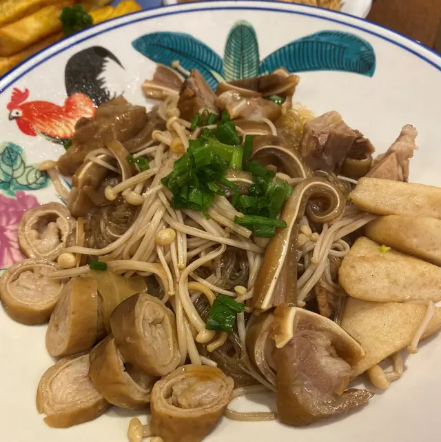 自選滷味冬粉(豬耳朵、豬腱肉、大腸、金針菇、魚片頭)