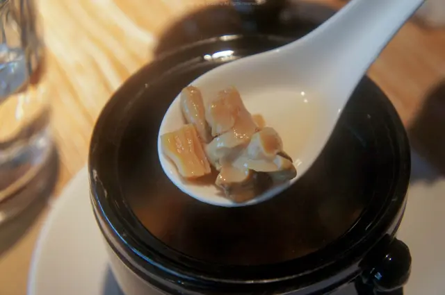 雪蓮子螺頭瑤柱燉雞湯