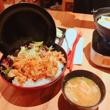豚肉丼