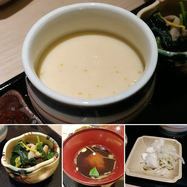 茶碗煮-簡單加入銀杏及雞肉, 滑溜細膩。/
味噌湯-高湯基底加蔥段, 味噌醇和化開。/
小鉢與漬物-新鮮爽脆, 清淡不酸不濃, 澄淨身心。